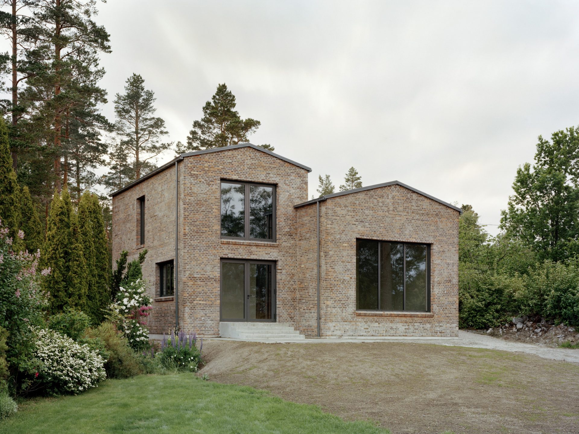 House Juniskar, single-family housing with facing bricks; Brick Award Nominee 2018; Hernabssib Hiller Lundberg Arkitekter; Photo: Mikael Olsson