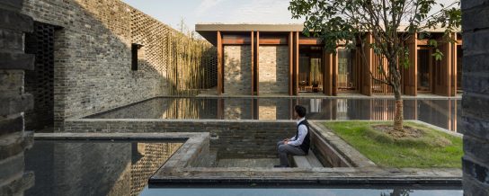Tsingpu Yangzhou Retreat. Brick Award 22 Category "Building outside the box". neri & hu design and research office. Courtyard view