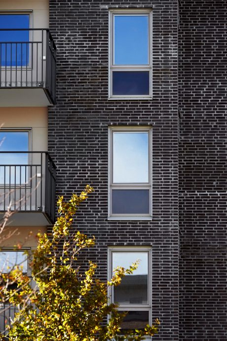 Fasadtegel: EW0454 Svart Onyx - EW0445 Hvede | Bommen, Kikaren & Kryssen, Malmö