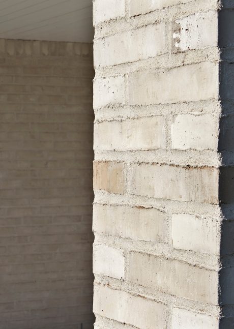 Single family house in Jaegerspris, Facing Brick W 109 Hvid Marmor