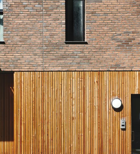 Apartment building, The Hill, Brun Valmue