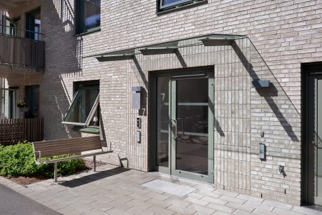 Fasadtegel: EW0447 Flint - EW0109 Vit Marmor | Vallås Torv