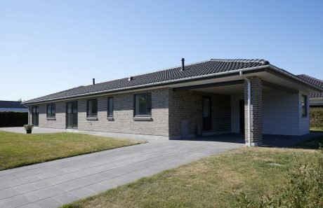 Single Family house, Merlegaardsvej in Ishoej, Facing Brick W 451 Staal