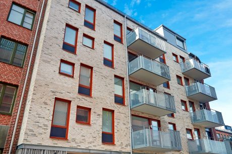 Fasadtegel: EW0454 Svart Onyx - EW0105 Ingefär - EW0309 Röd-Slagen | Ledbussen 3, Malmö