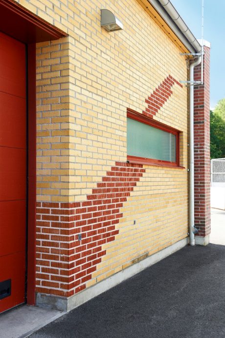 Sportcenter in Huskvarna, Facing Brick, Gul Spanad, Roed Spanad, Roed Rafflad
