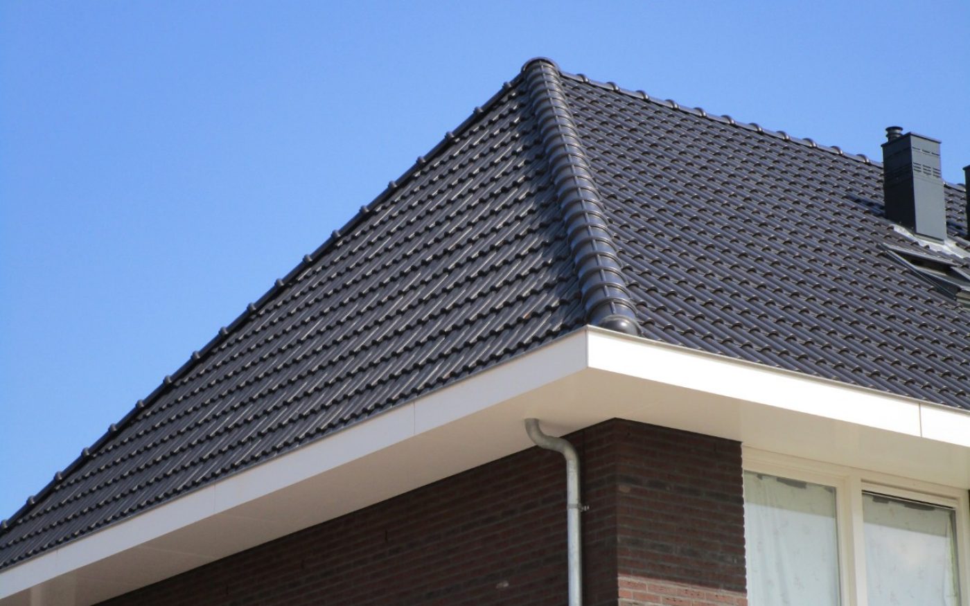 Modula Vulkaanzwart Edel-Engobe 755 | New Construction Half Open and Enclosed Houses | Lepelaarstraat, Ilpendam | Contractor: BB Scholtens, Wognum | Completion Date: 2018-01-01