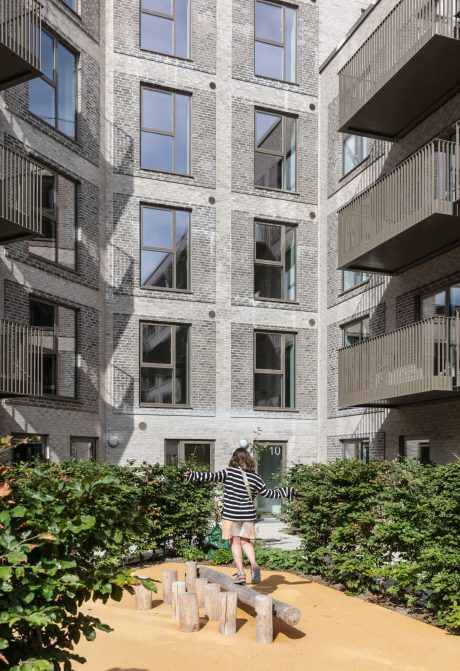 Fasadtegel: EW0450 Jern - EW0449 Kul - EW0447 Flint | Bellakvarteret, Danmark