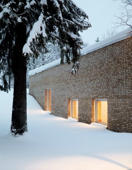 Fasadtegel - Bronsgroen - Tanum Menighedscenter, Norge