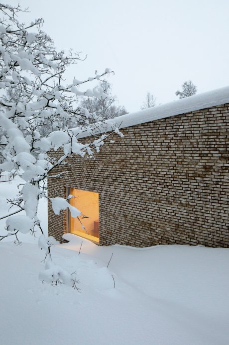 Fasadtegel - Bronsgroen - Tanum Menighedscenter, Norge