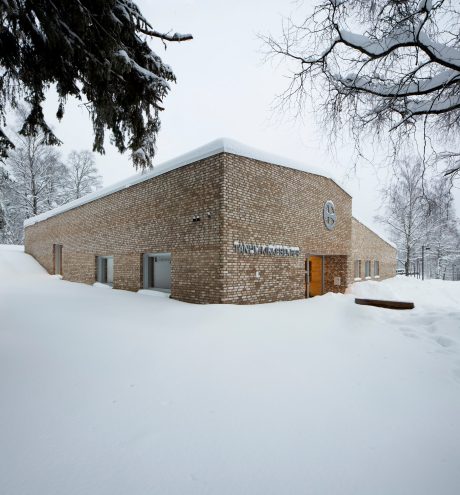 Fasadtegel - Bronsgroen - Tanum Menighedscenter, Norge