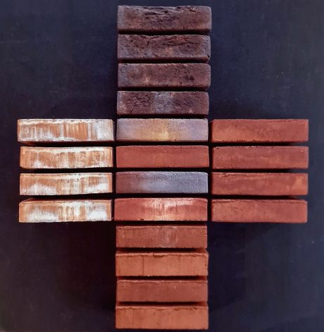 Brick: EW2287 Cinnober - EW2286 Karmin - EW0465 Rød nuanceret - EW2284 Terracotta - Blauwrood