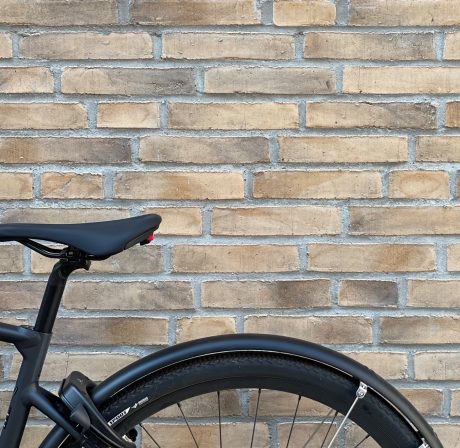 Den gamle skole, Messing