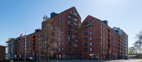 Fasadtegel: EW0109 Hvid Marmor - EW0447 Flint - EW0454 Sort Onyx - EW0465 Rød nuancered | Saftstationen, Sverige