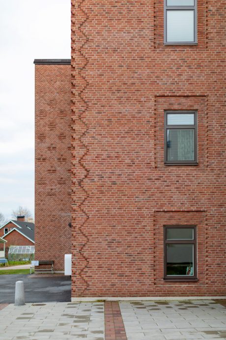 Fasadtegel: EW0492 Lava | Smedsgården, Askersund