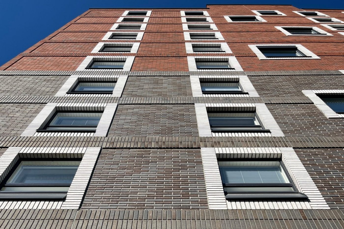 Grasantorma Brick Slipstos FI