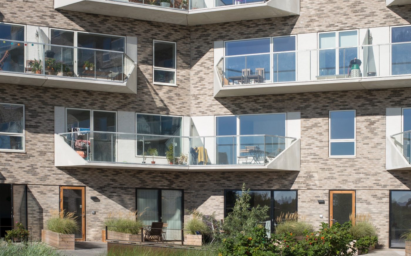 Apartment Building in Copenhagen, Mix of Facing Bricks W 450 Jern and W 447 Flint